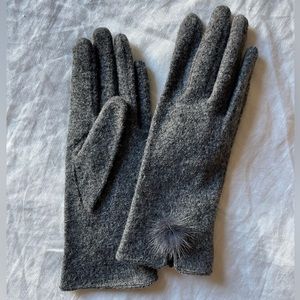 Pompom Felt Grey Gloves